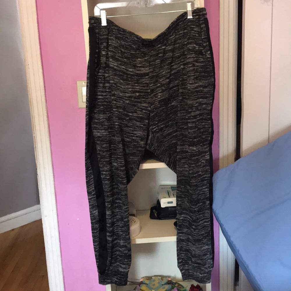 Light weight joggers